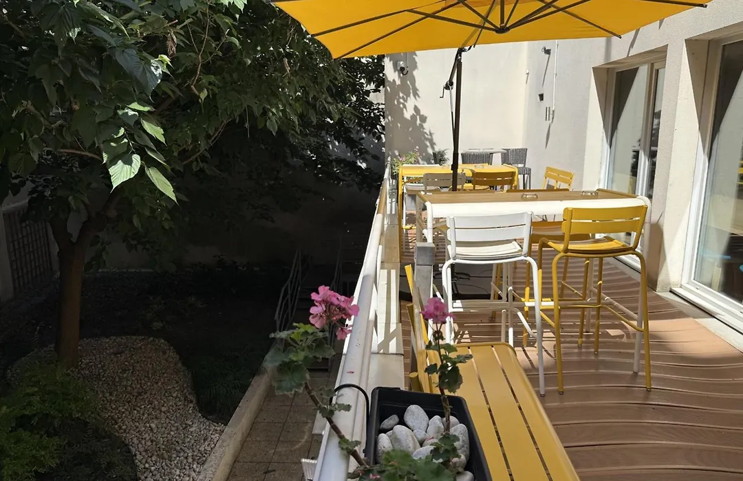 Holiday Inn Paris Montmartre By Ihg-1